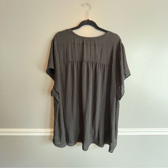 Torrid black pullover women’s Blouse shirt top size 5 5X - Picture 2 of 2